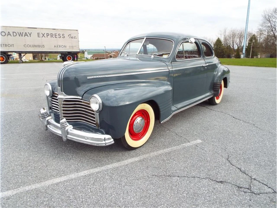1941 Pontiac Chieftain - Image 2 of 18
