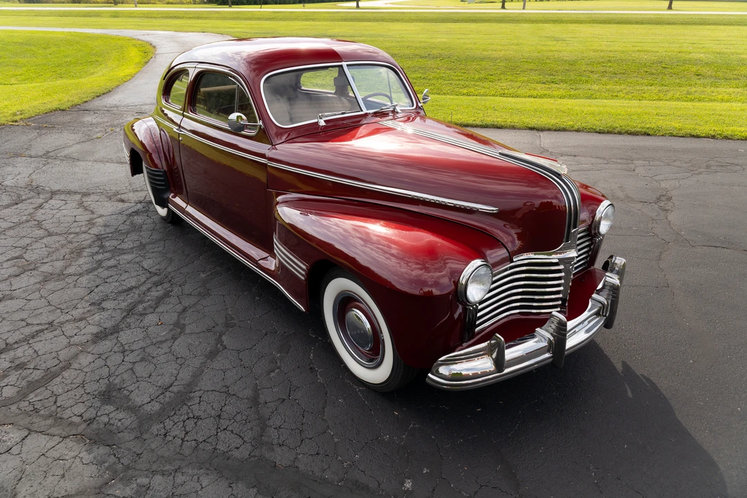 1941 Pontiac - Image 2 of 31