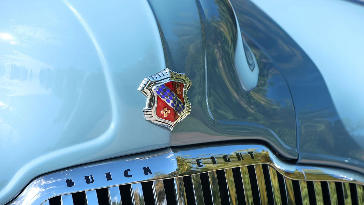 1942 Buick Super - Image 14 of 31