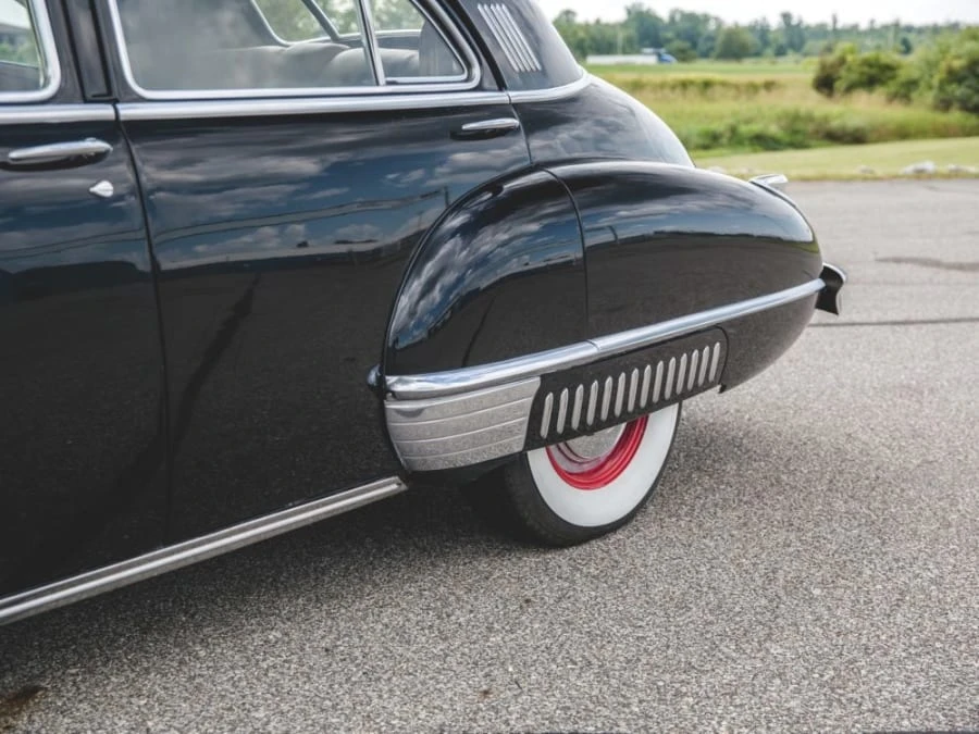 1942 Cadillac Series 60 - Image 9 of 12