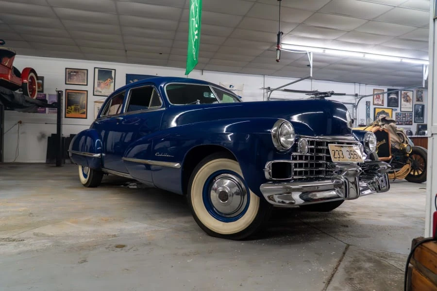 1942 Cadillac Series 62 1st Gen - Image 3 of 15