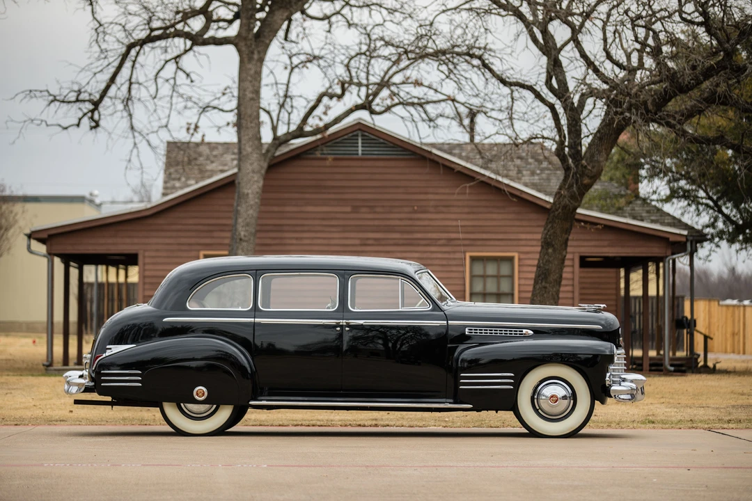 1942 Cadillac Series 70 & 75 - Image 18 of 31