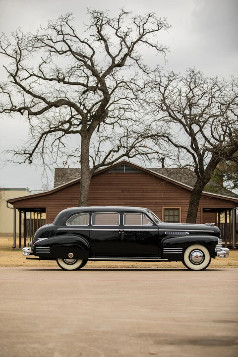 1942 Cadillac Series 70 & 75 - Image 29 of 31