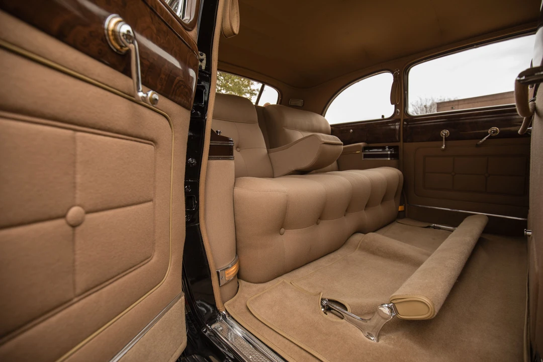 1942 Cadillac Series 70 & 75 - Image 14 of 31