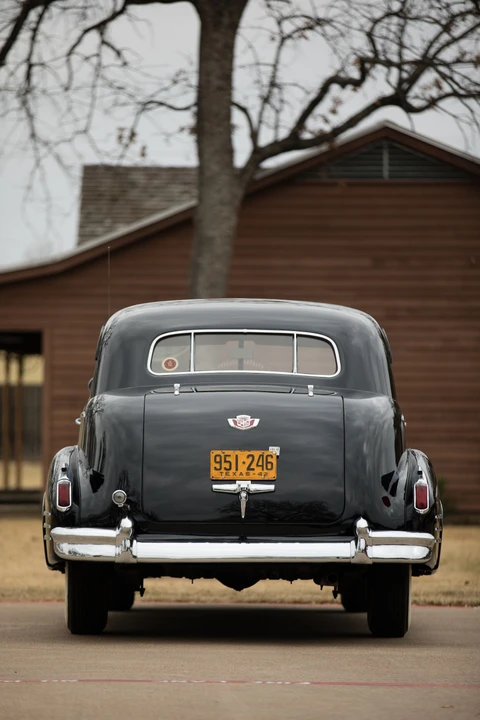 1942 Cadillac Series 70 & 75 - Image 3 of 31