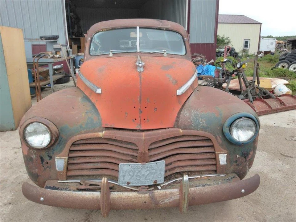 1942 Chevrolet Special & Deluxe & Fleetline - Image 2 of 23