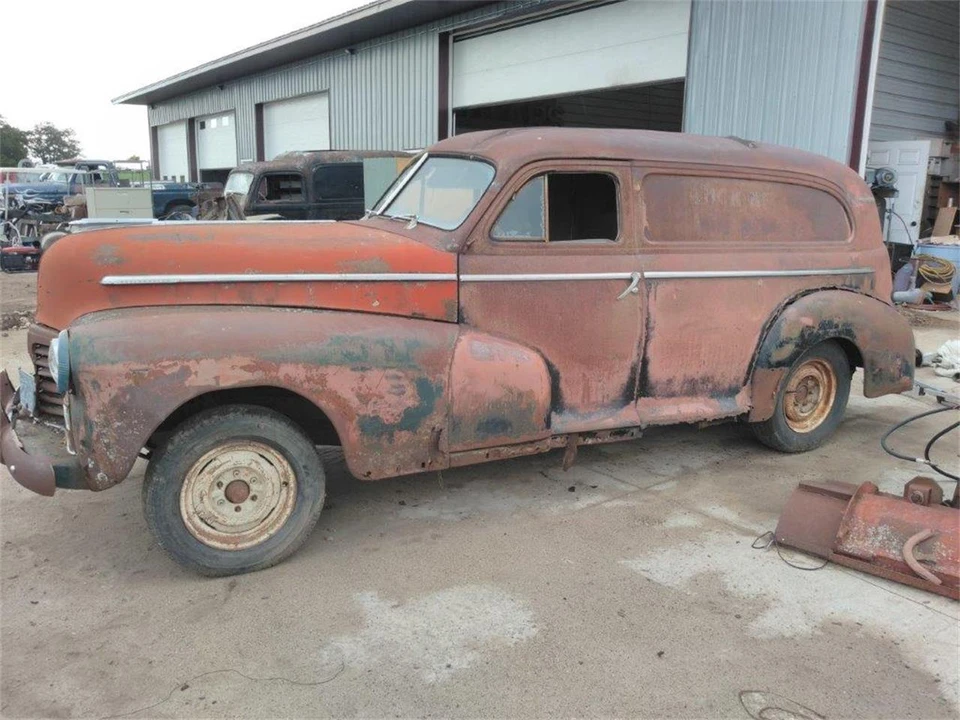 1942 Chevrolet Special & Deluxe & Fleetline - Image 3 of 23
