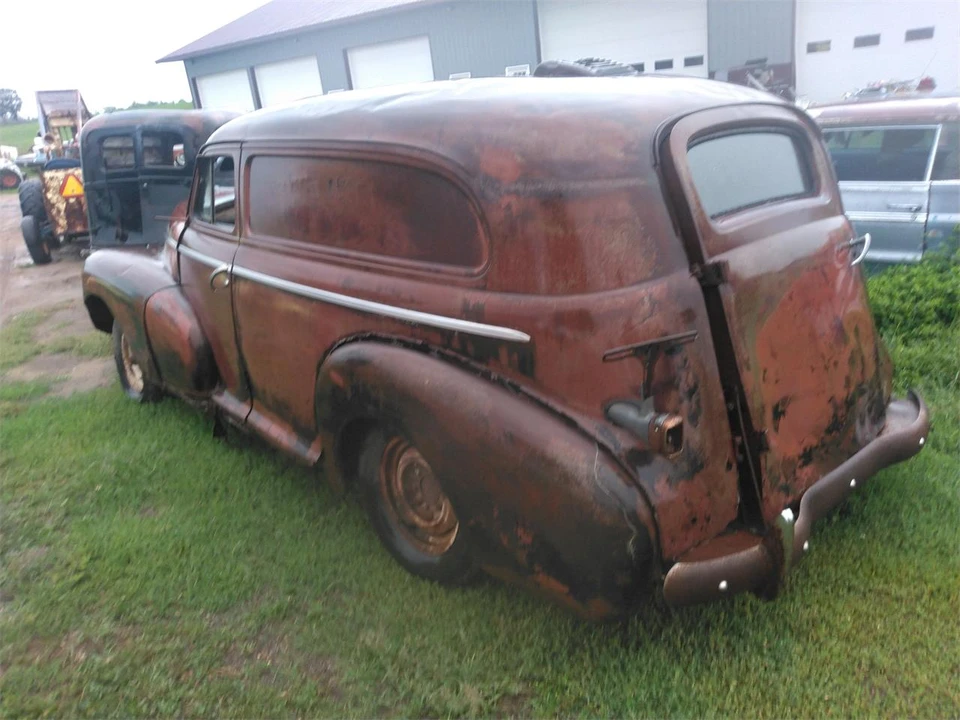 1942 Chevrolet Special & Deluxe & Fleetline - Image 5 of 23