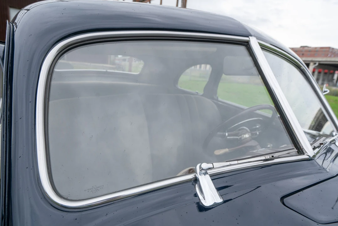 1942 Chevrolet Standard & Master & Master Deluxe & Special Deluxe - Image 16 of 31