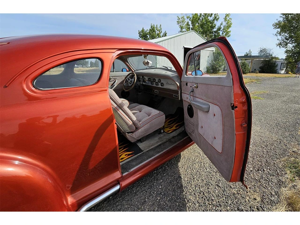 1942 Chevrolet Special & Deluxe & Fleetline - Image 10 of 31