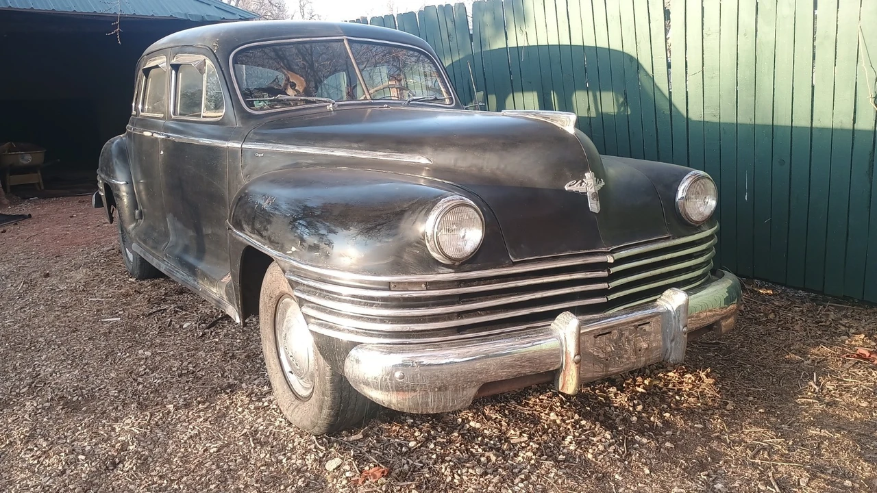 1942 Chrysler - Image 3 of 17