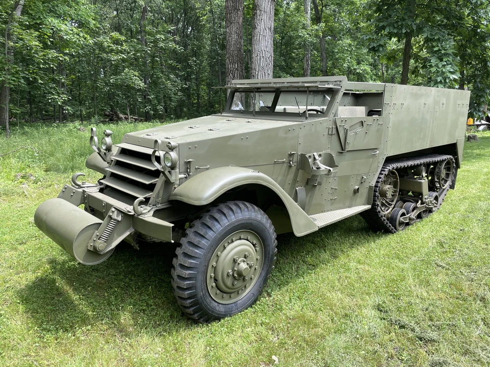 1942 Diamond T - Image 2 of 31