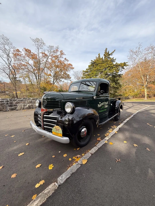 1942 Dodge T/V/W Series - Image 2 of 31