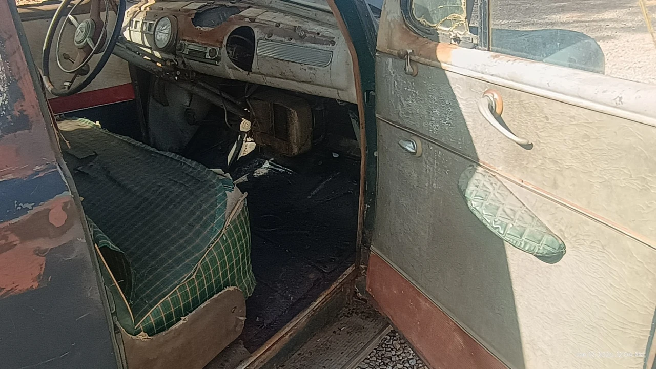 1942 Ford Standard & Deluxe & Super Deluxe - Image 9 of 19