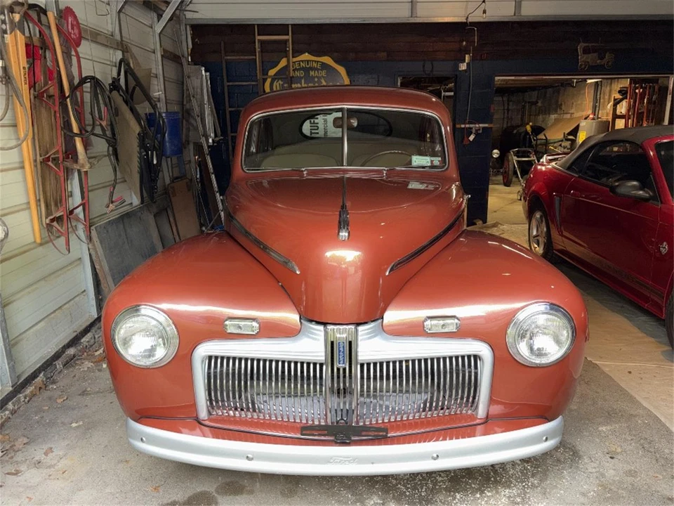 1942 Ford Standard & Deluxe & Super Deluxe - Image 2 of 23