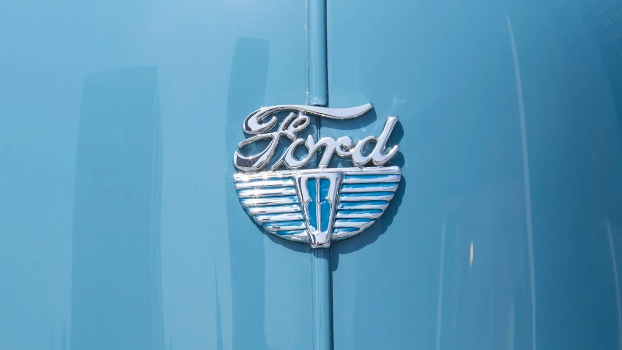 1942 Ford Standard & Deluxe & Super Deluxe - Image 18 of 31