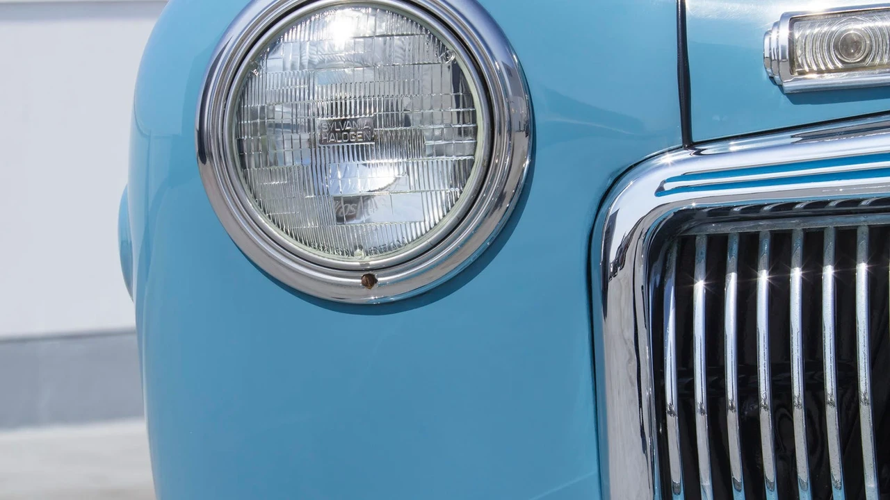 1942 Ford Standard & Deluxe & Super Deluxe - Image 24 of 31