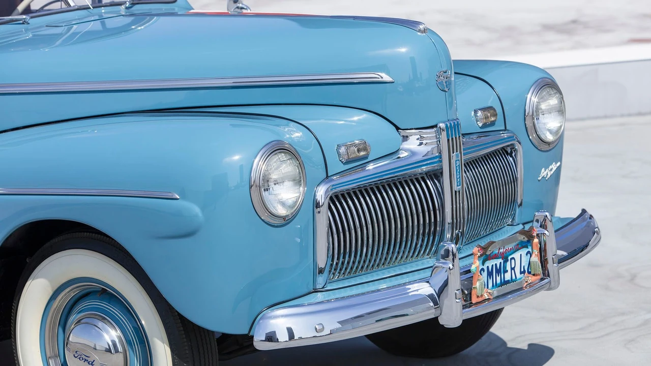1942 Ford Standard & Deluxe & Super Deluxe - Image 26 of 31