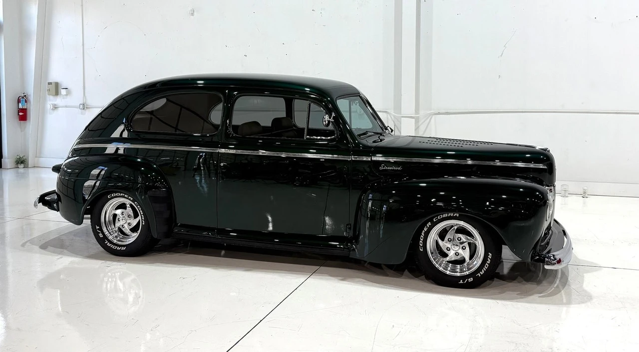 1942 Ford Standard & Deluxe & Super Deluxe - Image 9 of 31