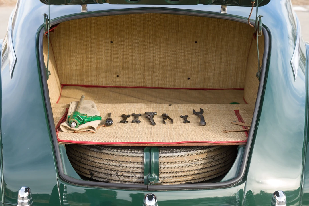 1942 Lincoln Zephyr - Image 7 of 31