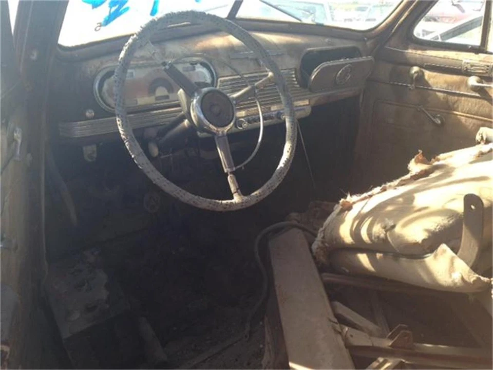 1942 Oldsmobile 88 - Image 2 of 4