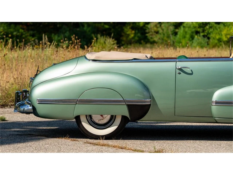1942 Oldsmobile Custom Cruiser - Image 22 of 31