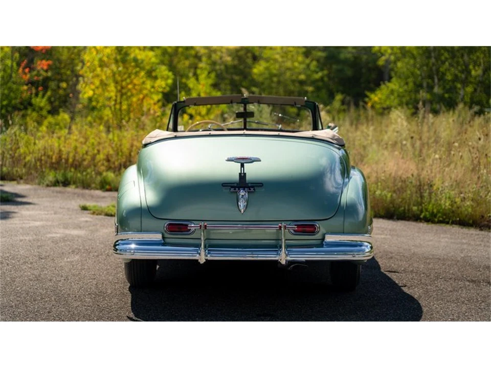 1942 Oldsmobile Custom Cruiser - Image 7 of 31