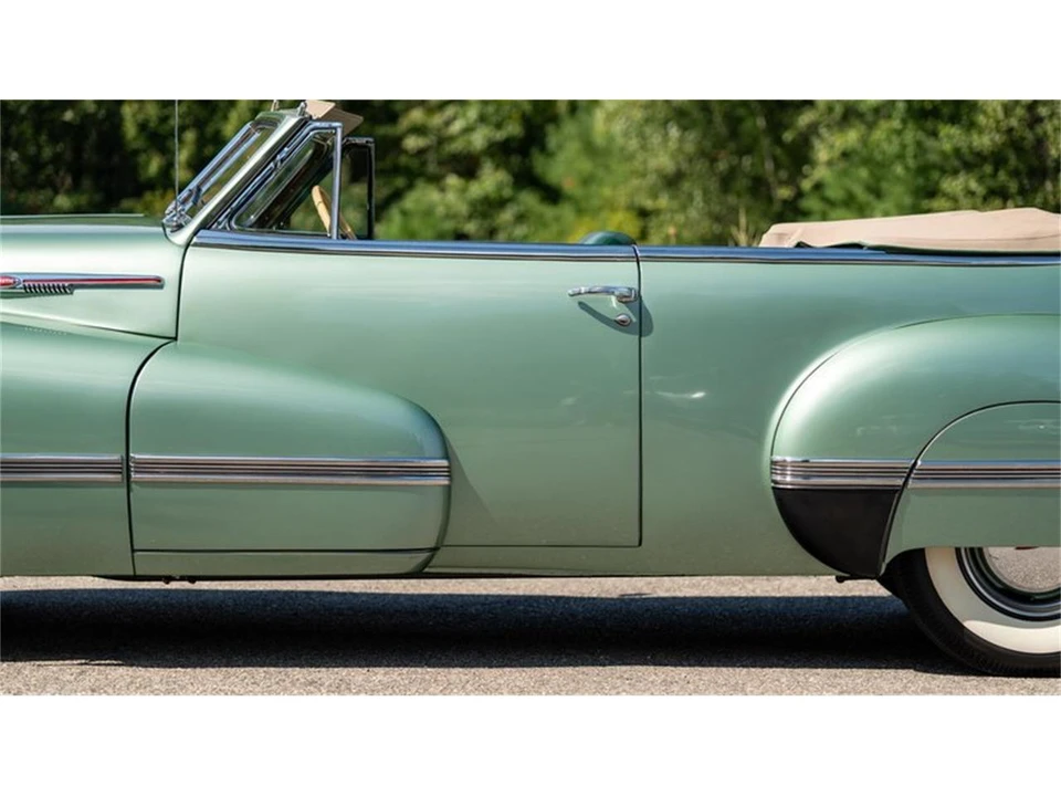 1942 Oldsmobile Custom Cruiser - Image 14 of 31