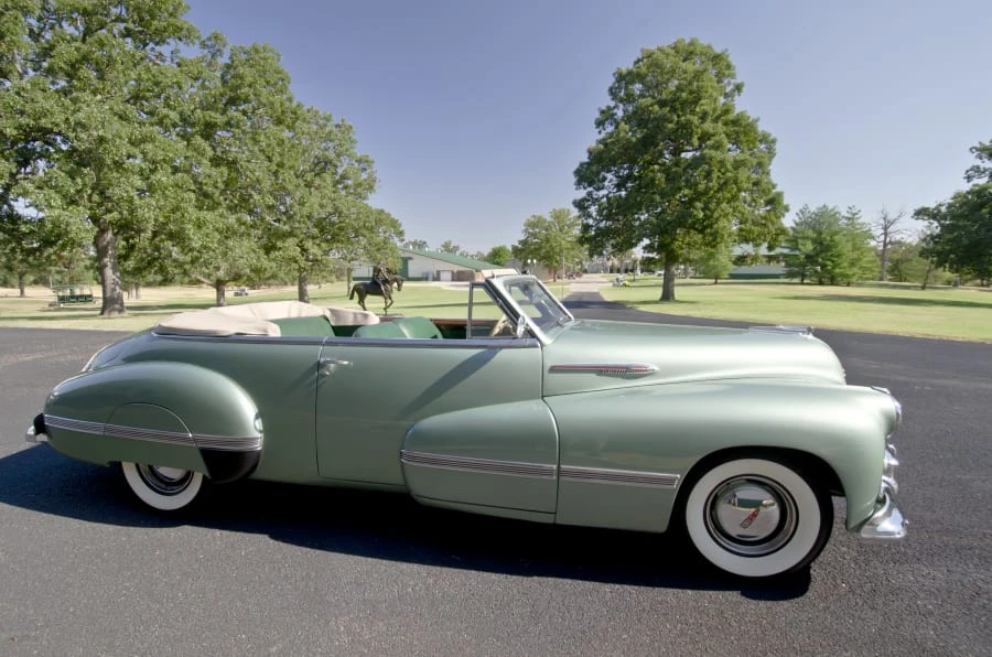 1942 Oldsmobile 98 - Image 2 of 12