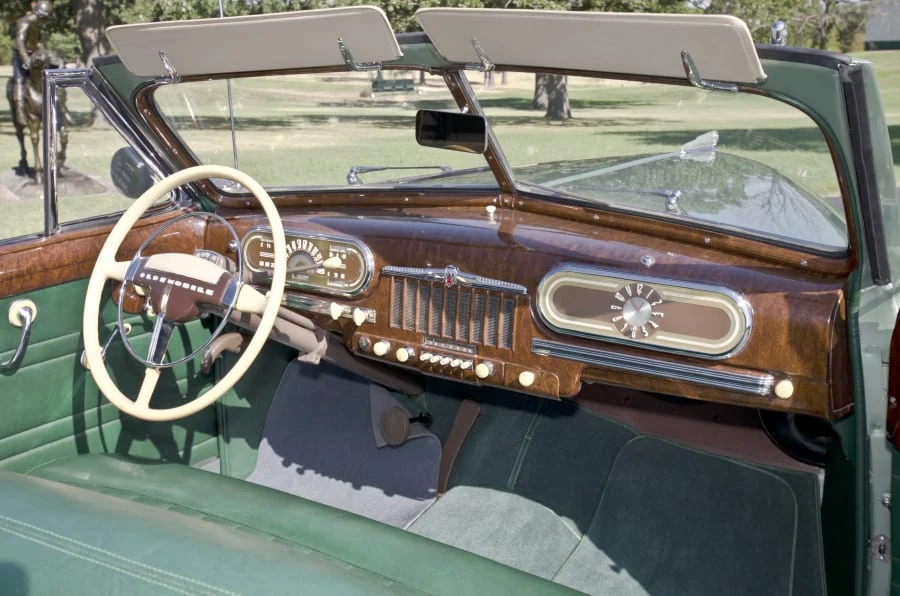 1942 Oldsmobile 98 - Image 4 of 12