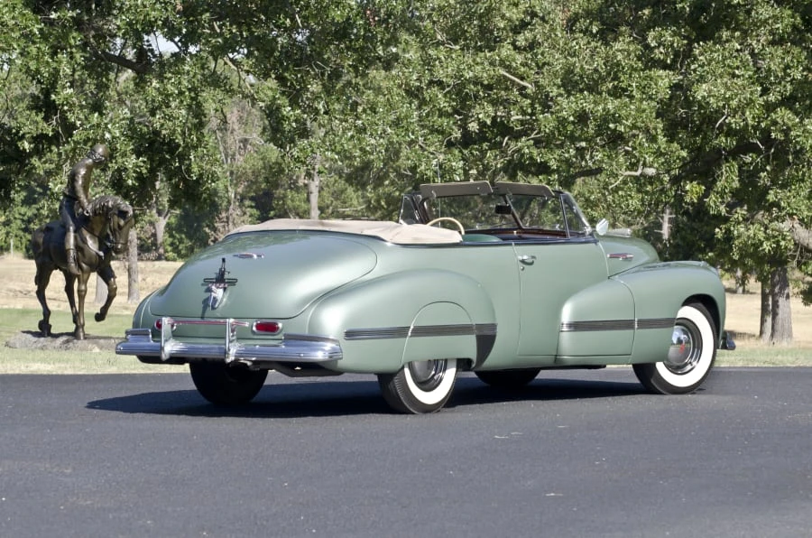 1942 Oldsmobile 98 - Image 11 of 12