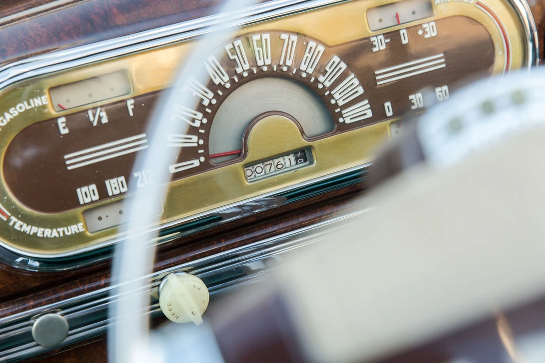 1942 Oldsmobile 98 - Image 27 of 31