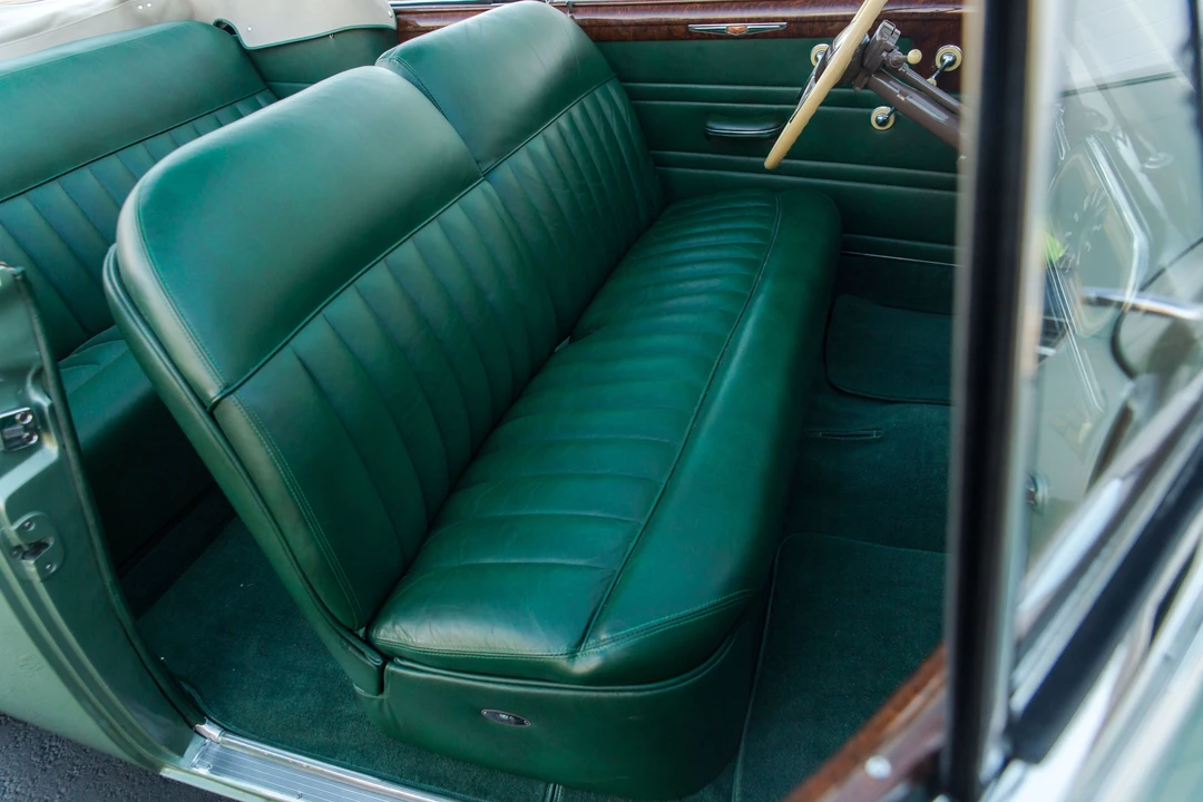 1942 Oldsmobile 98 - Image 21 of 31