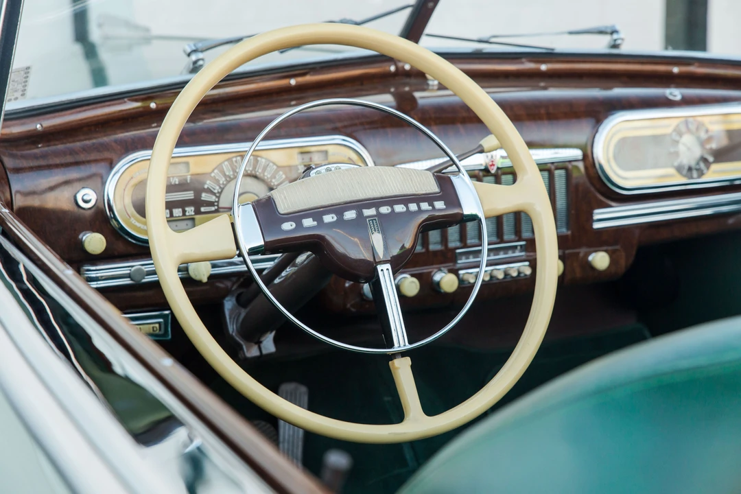 1942 Oldsmobile 98 - Image 26 of 31