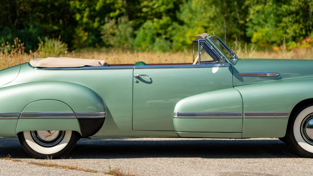 1942 Oldsmobile Custom Cruiser - Image 19 of 31