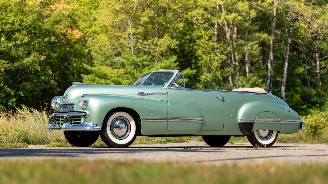 1942 Oldsmobile Custom Cruiser - Image 12 of 31