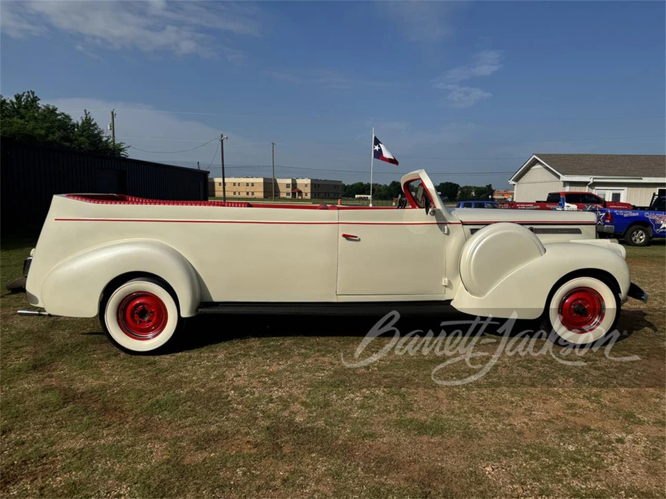 1942 Packard - Image 2 of 5