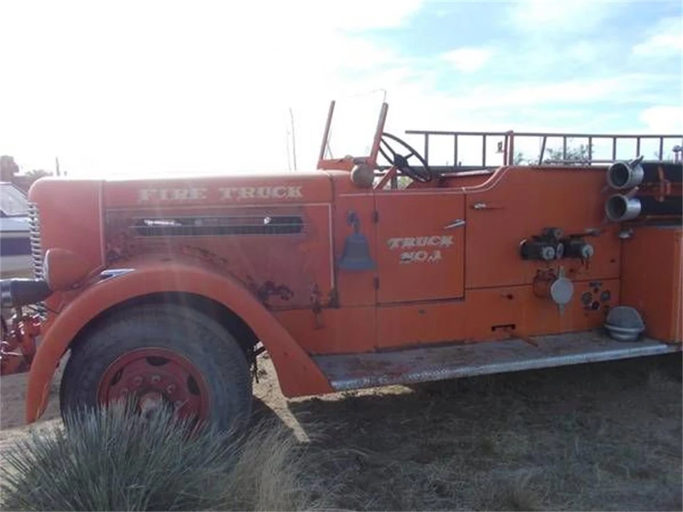 1942 Peterbilt - Image 4 of 5
