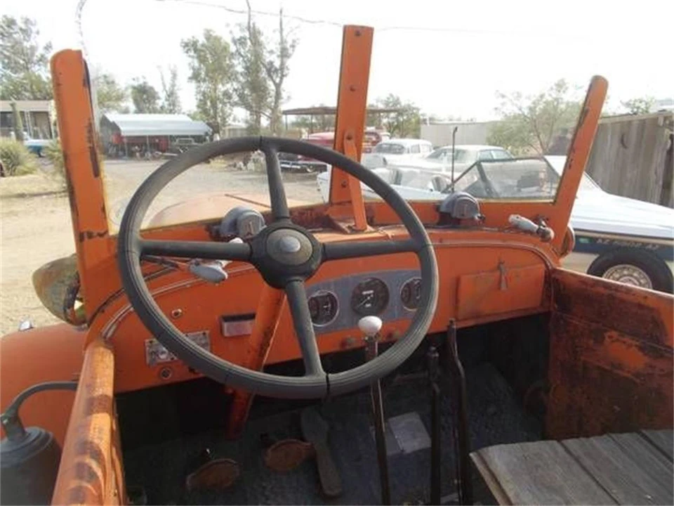 1942 Peterbilt - Image 3 of 5