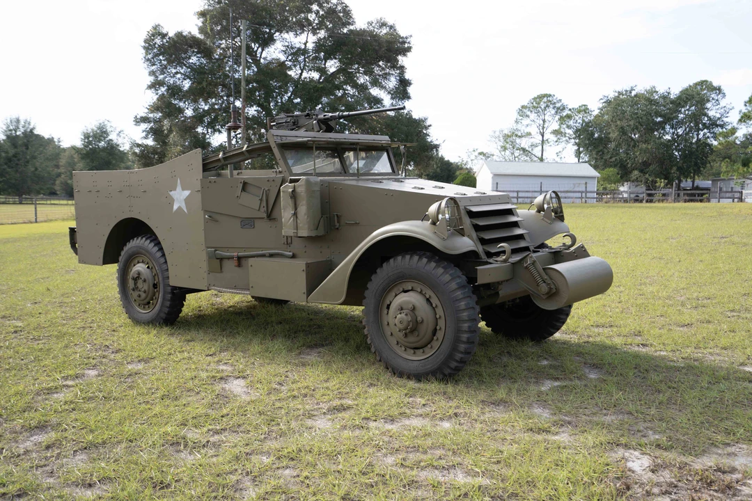 1942 White - Image 3 of 31