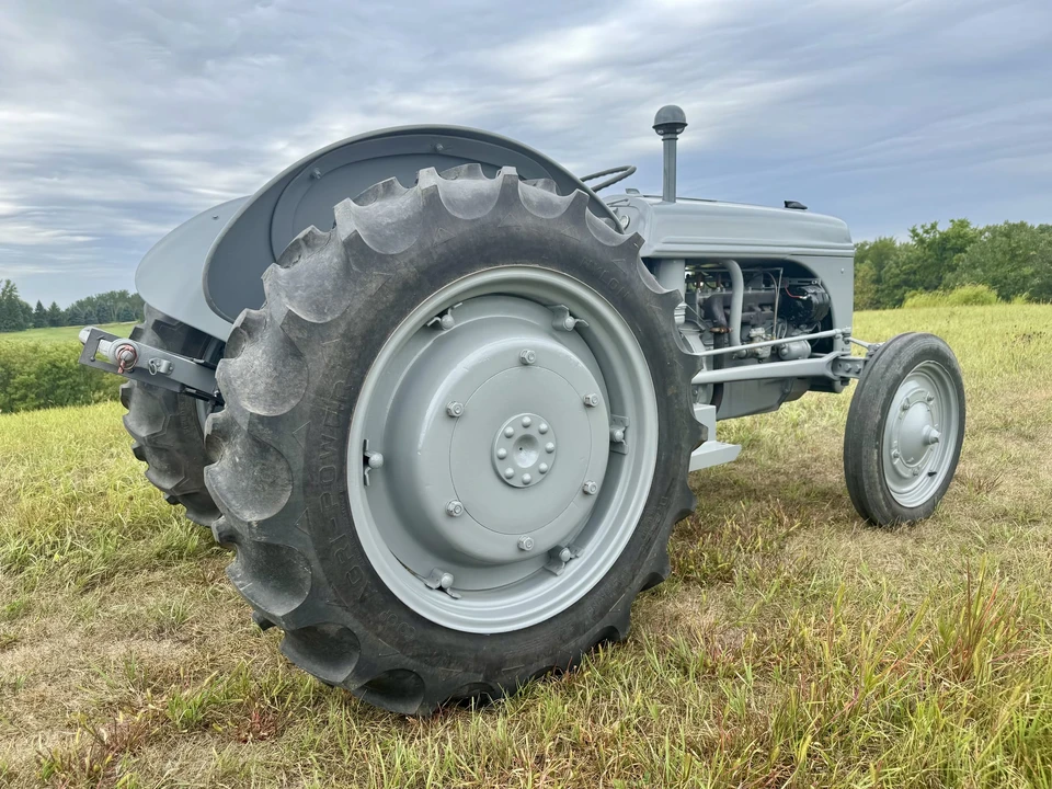 1944 Ford Tractor - Image 16 of 31