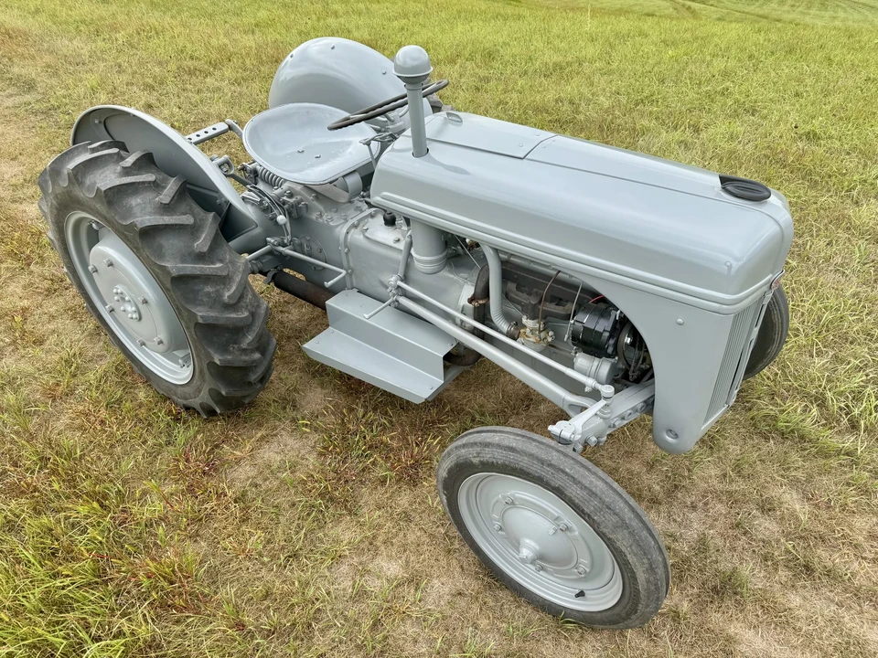1944 Ford Tractor - Image 8 of 31