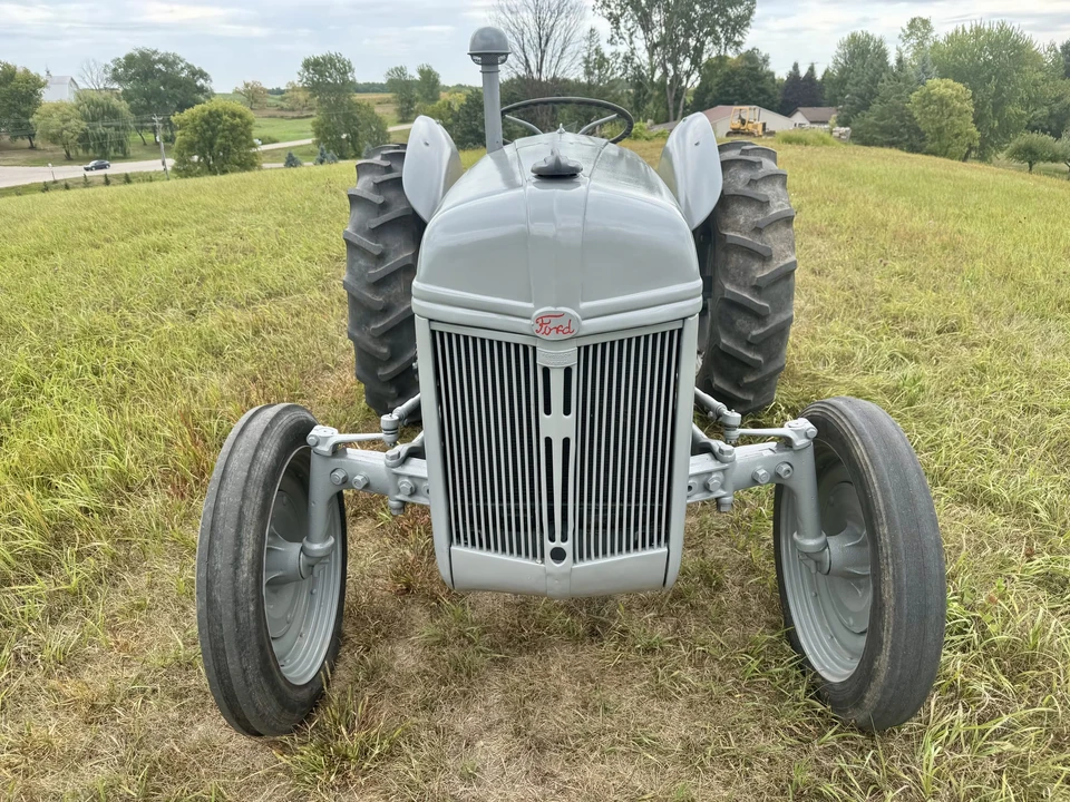 1944 Ford Tractor - Image 6 of 31