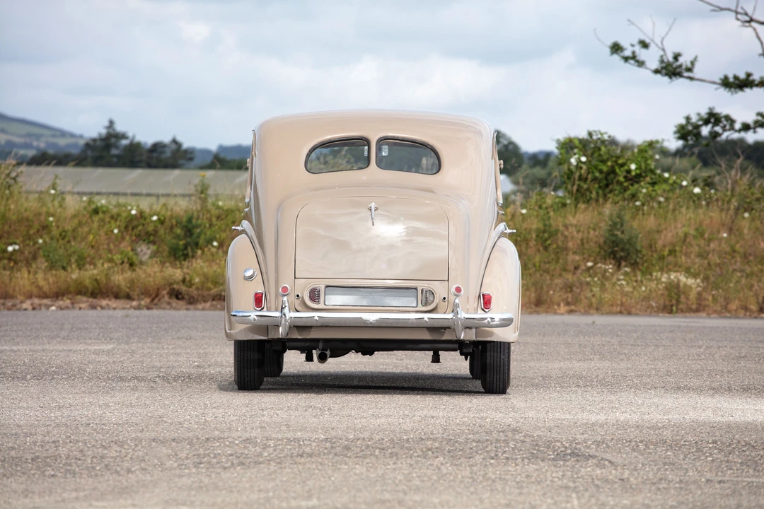1945 Austin - Image 2 of 31