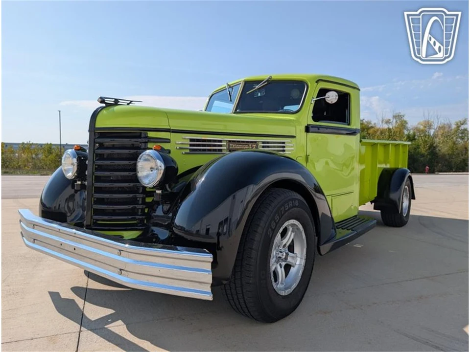 1945 Diamond T - Image 3 of 31