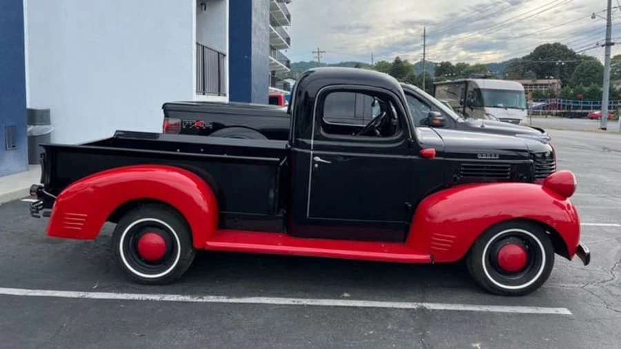 1945 Dodge T/V/W Series - Image 2 of 16
