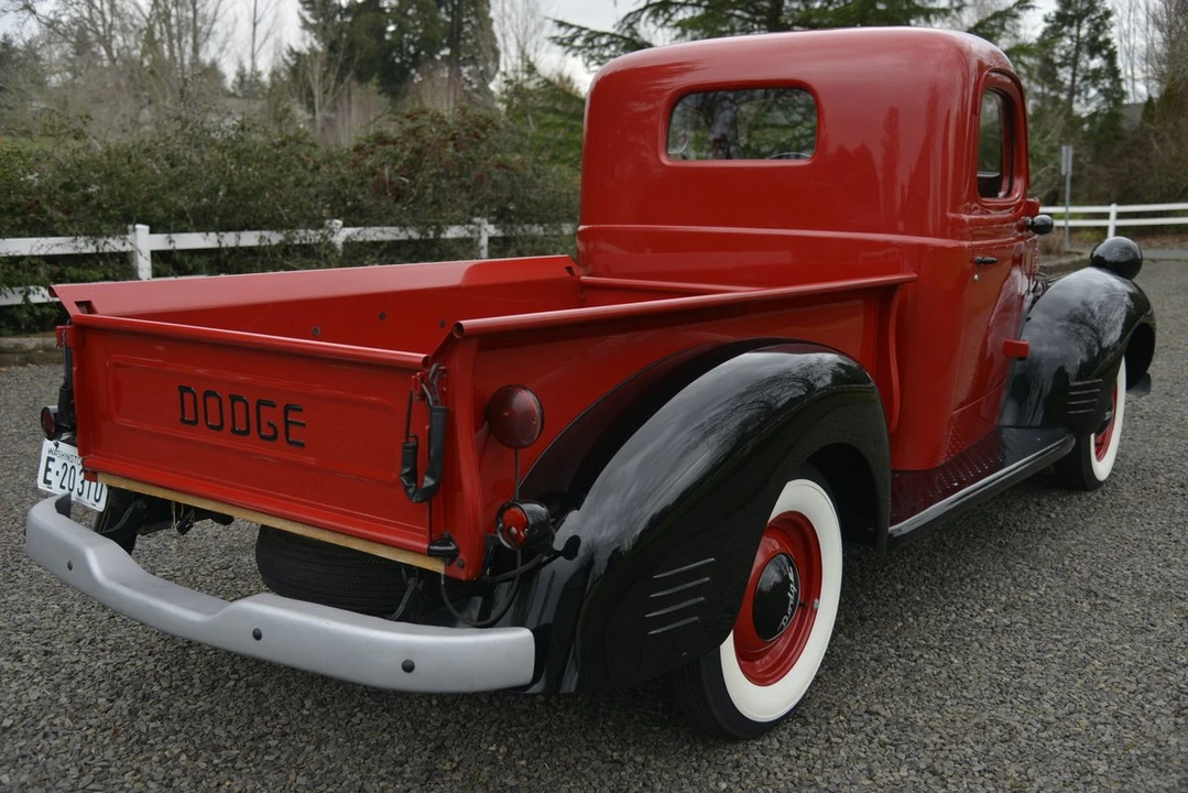 1945 Dodge T/V/W Series - Image 10 of 31