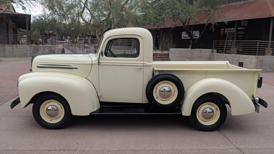 1945 Ford Pickup (1940-1947) - Image 2 of 12