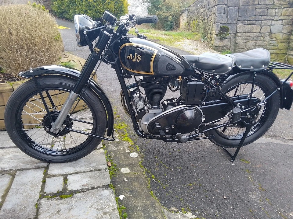 1946 AJS - Image 2 of 30