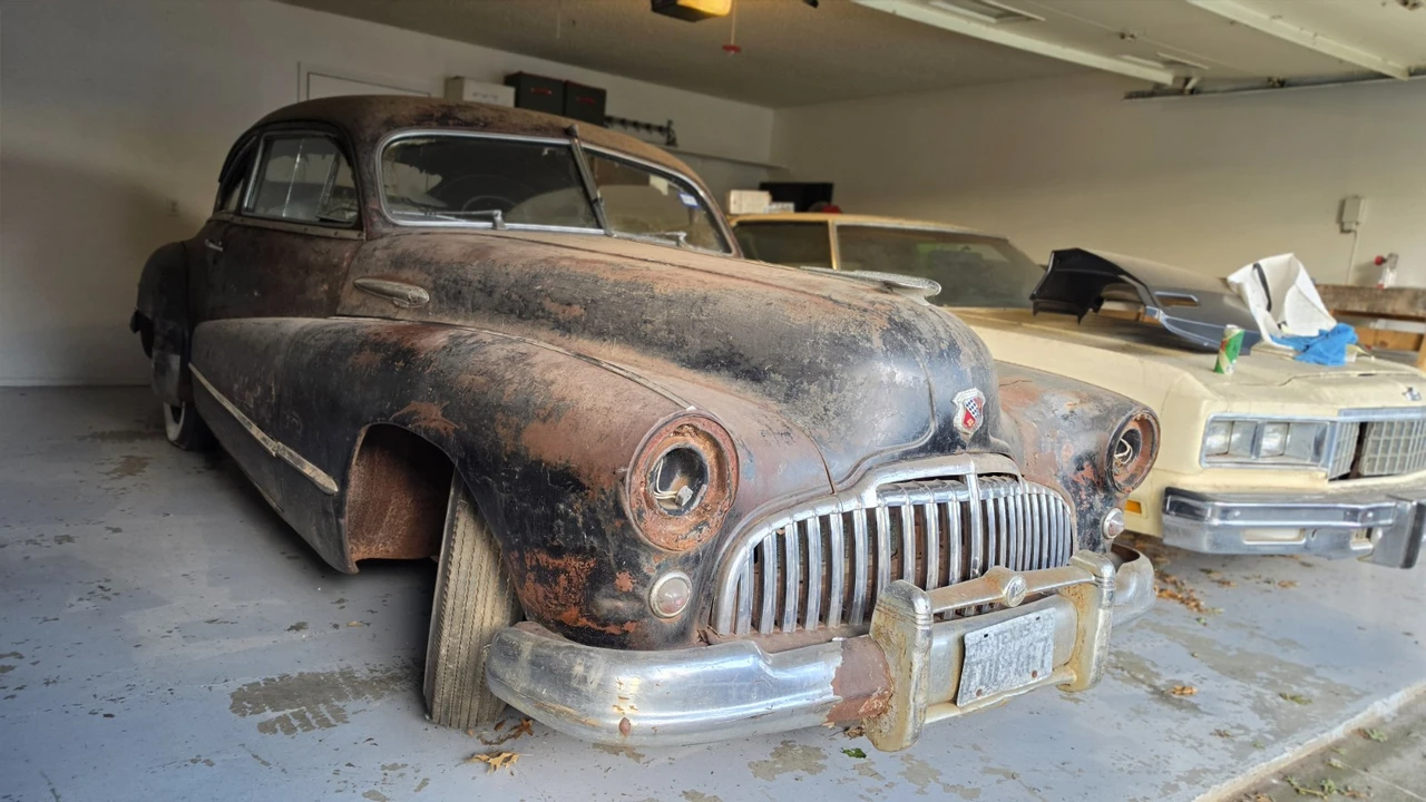 1946 Buick Super - Image 2 of 16